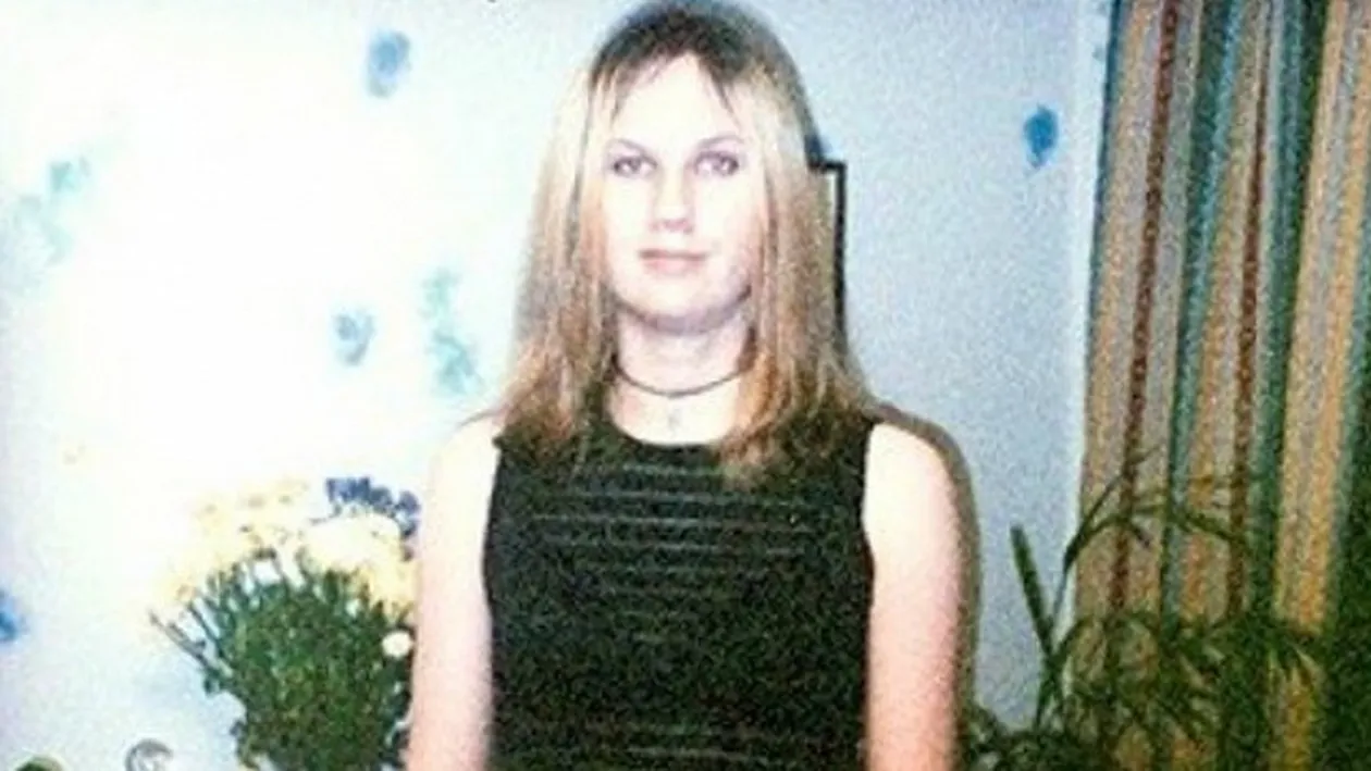 Visa la TINERETEA vesnica si spera sa ramana mereu FRUMOASA! Cum arata la 30 de ani femeia care s-a INFOMETAT toata viata!