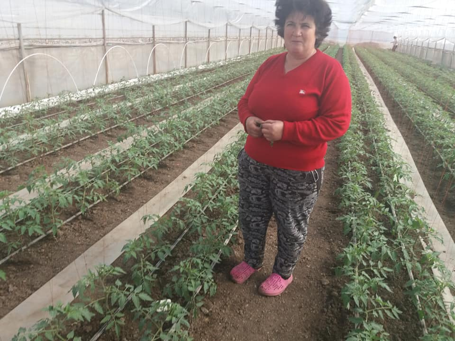 Doamna Daniela Chelu, unul dintre fermierii de frunte din Izbiceni, Olt