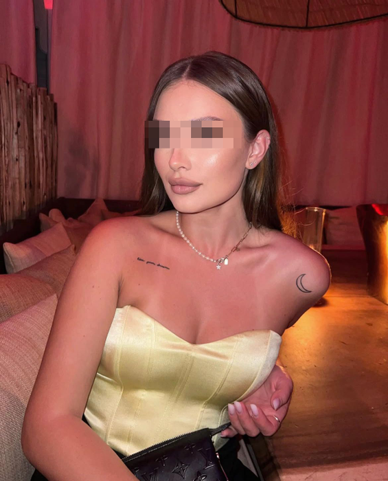 Iubita prezentatorului este de profesie make-up artist