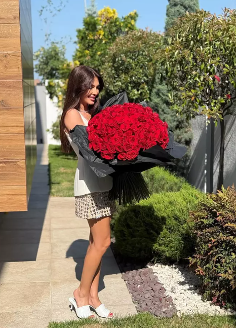 Cum arată casa în care locuiește Ilinca Vandici. Dressingul e piesa de rezistența a vilei spectaculoase