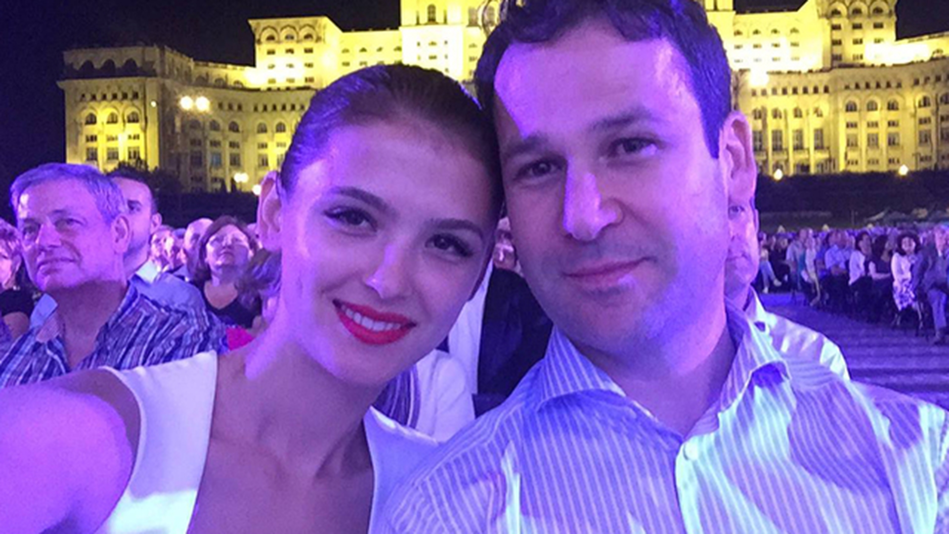 Mesaj emoţionant pentru tatăl lor! Copiii milionarului Robert Negoiţă au reacţionat după ce au aflat că acesta divorţează