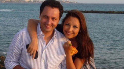 Hopaaa! Cine e femeia care ii tine companie lui Catalin Maruta pe litoral? Indiciu: Nu e vorba de Andra