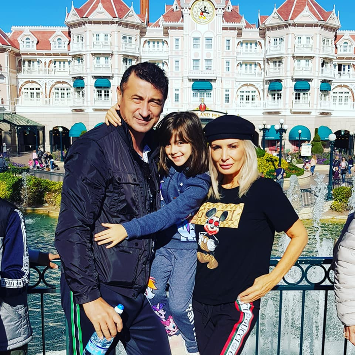 Daniela Gyorfi, fără lenjerie intimă în pat!