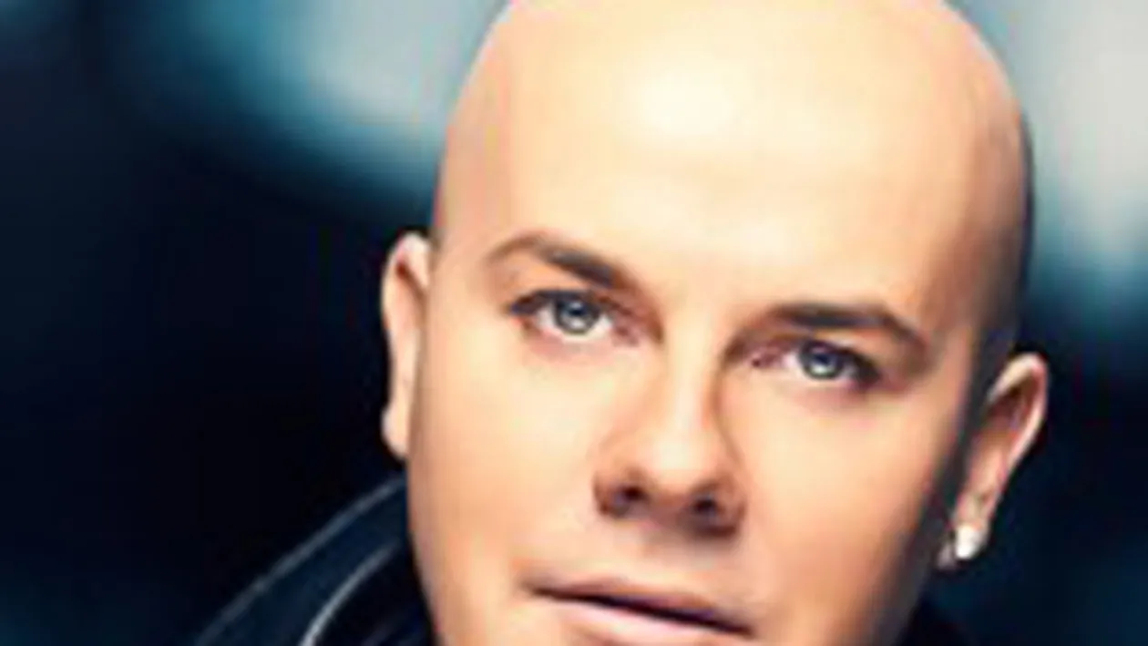 VIDEO Morris, un patinator dur! Vezi ce cap in gura i-a dat iubitei!