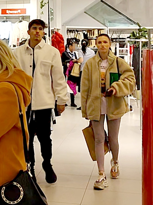 Shoppingul s-a încheiat (Foto: CANCAN.RO)