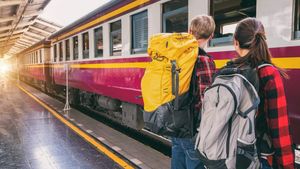 Studenții cu vârsta până în 35 ani vor beneficia în continuare de gratuitate la transportul feroviar