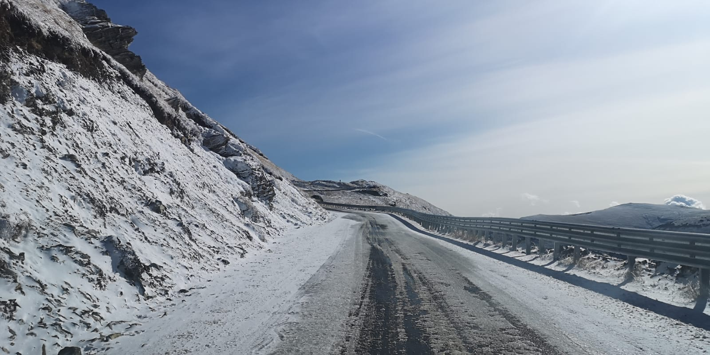 Prima ninsoare din toamna lui 2019 pe Transalpina a lăsat un peisaj de vis