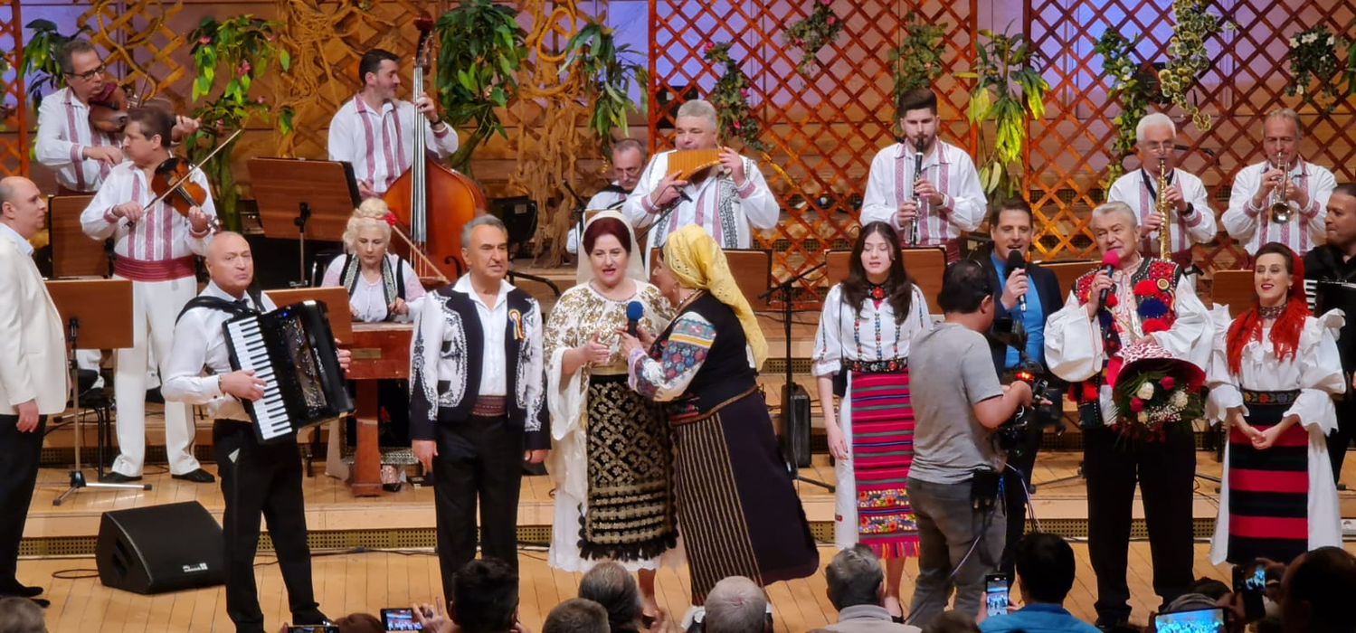 Gheorghe Turda, concert aniversar de excepție la Sala Radio. Ce cadou deosebit i-a făcut nepotul artistului, pe scenă. GALERIE FOTO