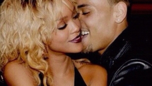 Si-au spus din nou "Adio". Rihanna si Chris Brown nu mai formează un cuplu. Să fie despărţirea asta definitivă?