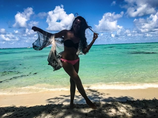Corina Caragea este o femeie extrem de sexy