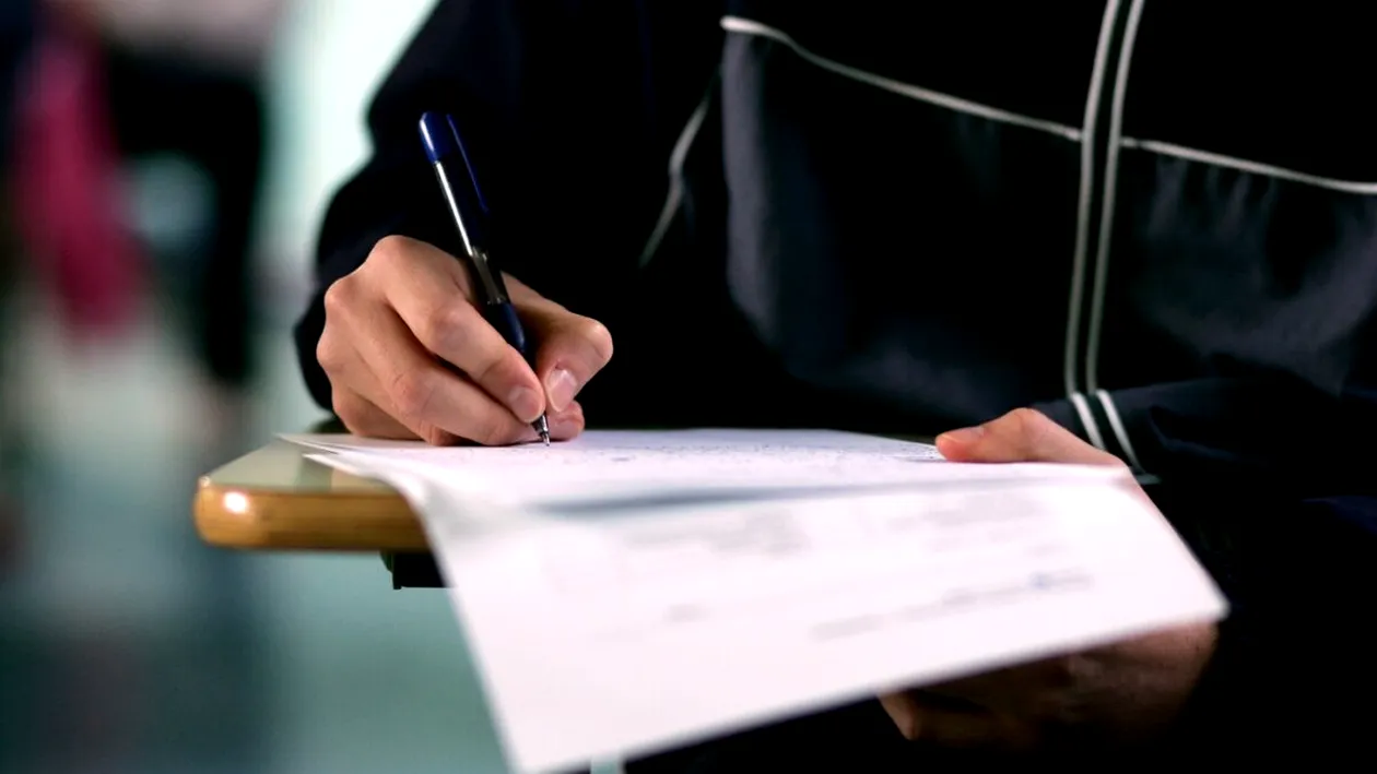 Bacalaureat 2025 | Rezolvarea subiectelor de fizică de astăzi + baremul de corectare