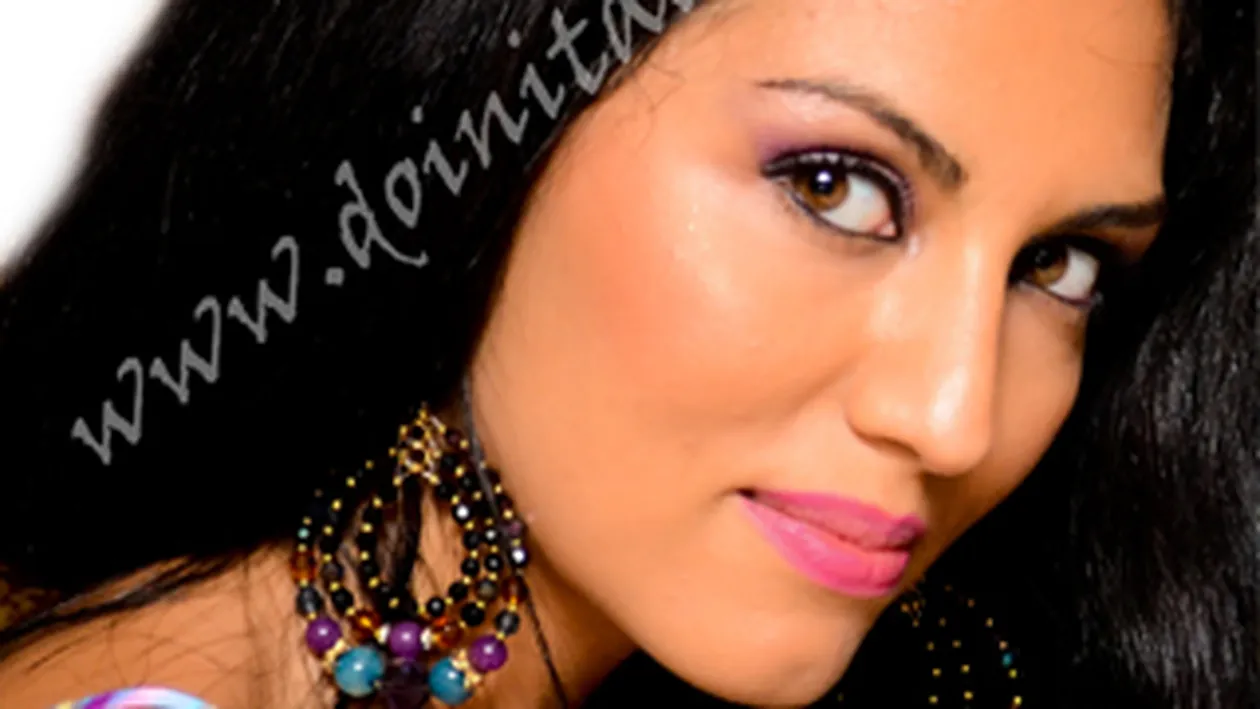 Doinita Oancea isi schimba meseria? Uite ce make-up artist bun este!