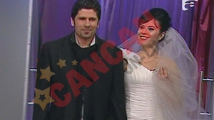 VIDEO Iat-o pe Mariana Moculescu in rochie de mireasa! S-a maritat cu Stelian Ogica, in direct la Capatos!