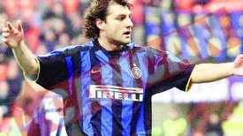 Celebrul Christian Vieri va juca la Steaua pe 1,5 milioane euro