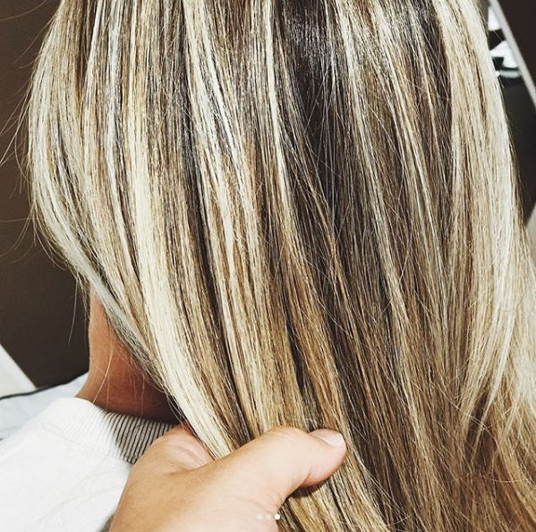 Simona Halep și-a schimbat look-ul! Tenismena s-a lăsat pe mâinile lui Sorin Stratulat, hair-stylist-ul vedetelor