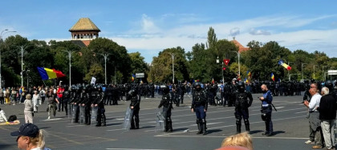 Șase persoane au fost reținute după protestele din Piața Victoriei care au degenerat și au ajuns la violențe – Surse