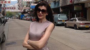 MONICA GABOR s-a pozat alături de un alt bărbat! Mr Pink este domeniul trecutului?