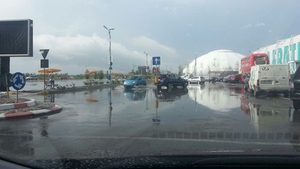 VIDEO Furtuna la malul marii! Imagini inedite filmate in statiunea Mamaia, in urma cu putin timp