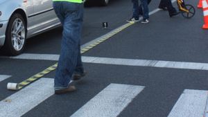 Olt: Adolescent rănit după ce a fost lovit de o mașină pe trecerea de pietoni