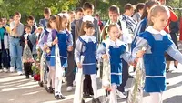 Uniforma, obligatorie în școli. Câți bani vor primi copiii pentru haine