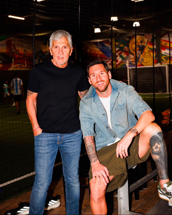 Leo Messi cu tatăl său, sursa-captură social media Leo Messi