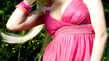 O cantareata de muzica populara se viseaza Madalina Ghenea! Vrea o relatie serioasa cu Leonardo DiCaprio!