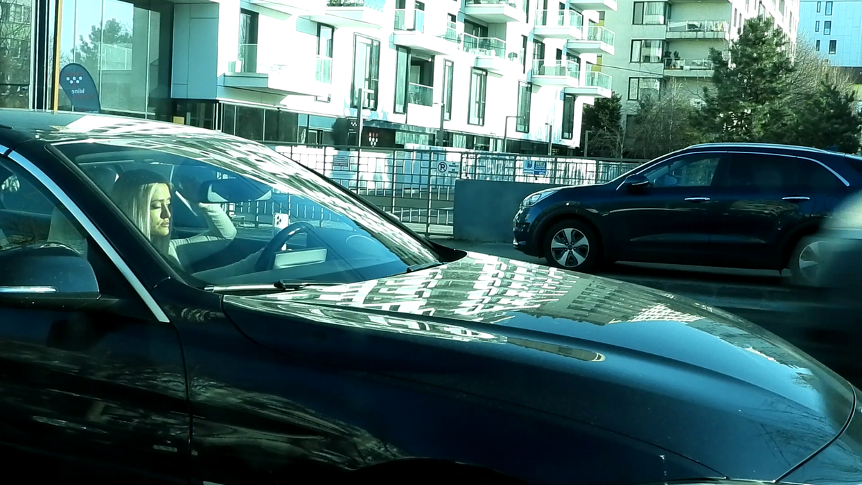 Iuliana Pepene s-a răsfățat pe bani, nu pe barter! 