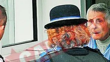 Si-a tinut mama 20 de ani in frigider