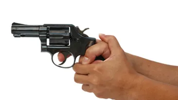 Un militar din Buzau si-a impuscat sotia in cap, dupa care s-a sinucis!