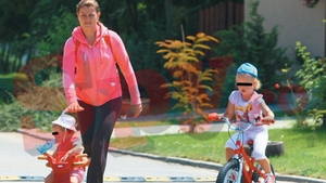 E fetita lui Banica Jr? Da sau nu? Da sau nu? Dupa 2 ani de dezbateri aprinse, Adriana Nicolae isi continua viata si...