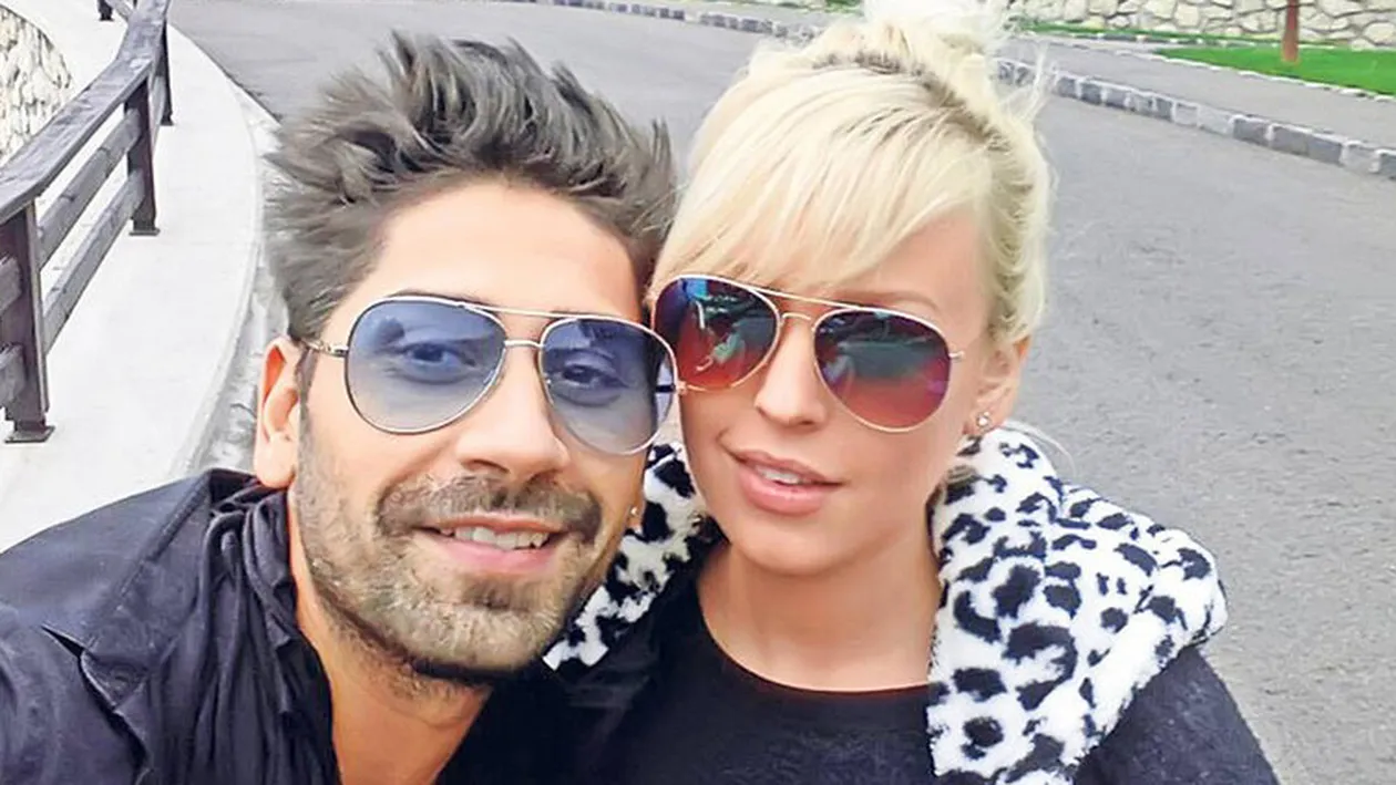 Misha, cum n-ai mai vazut-o de mult! Şi-a pus un top alb mulat, iar sanii....