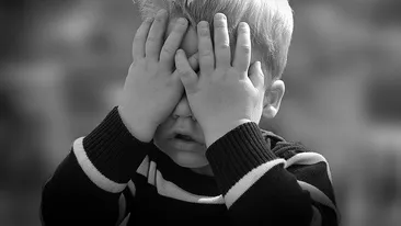 Moarte șocantă: un copil de 7 ani a decedat, după ce s-a infectat cu o amibă care ”mănâncă” creierul