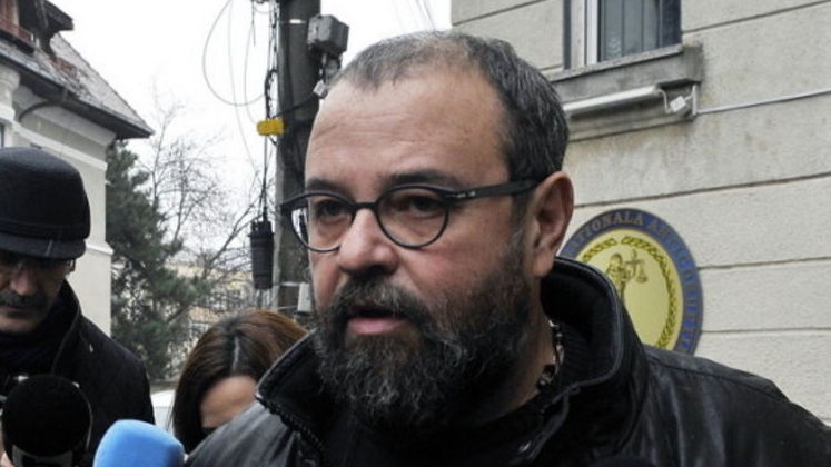 Cristian Popescu Piedone, către primarul Sectorului 5: “Ia-ți bocancii și coboară în sector Măria ta, alegătorii înoată în zăpadă!"
