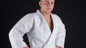 Fiul lui COZMIN GUŞĂ, ‘’atac’’ la adresa BIANCĂI DRĂGUŞANU şi LOREDANEI CHIVU:,,Nu ar trebui să fie modele…‘’