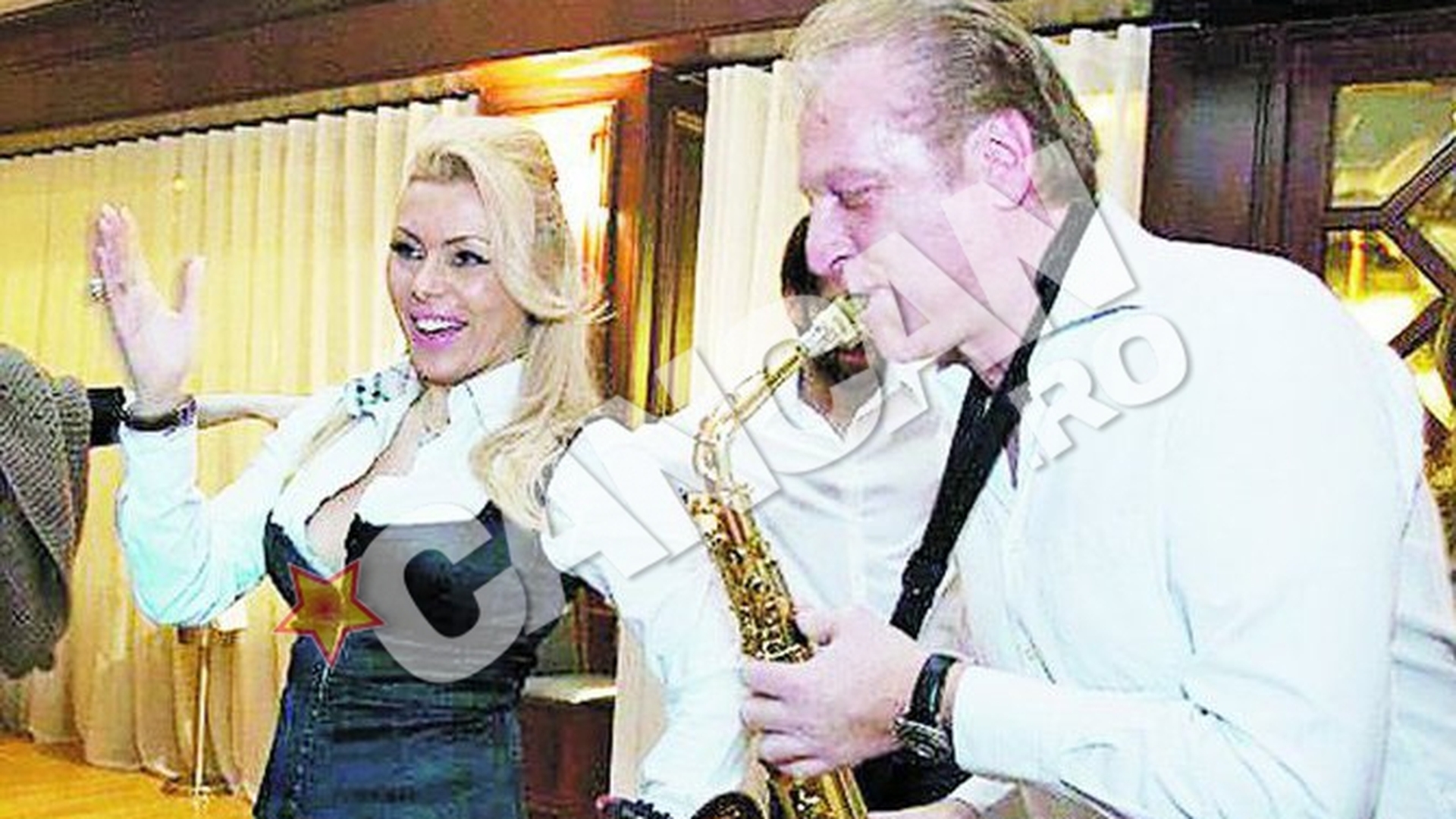 Nikky Mccoy, colaboratoarea lui Whitney Houston, a cantat pentru Jasmine! A angajat-o pe 6.000 euro !