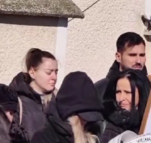 Sabrina este prezentă la înmormântarea lui Andrei Perneș. Foto: Instagram (Viperele Vesele)
