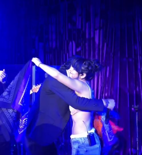Irina Rimes și Killa Fonic, din nou împreună! Moment incendiar pe scena unui club din Capitală: „Cum o iubesc”