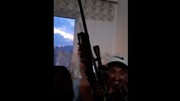 Ce amendă a primit un bărbat din Constanța după ce a postat un filmuleț în care apare cu o pușcă în mână