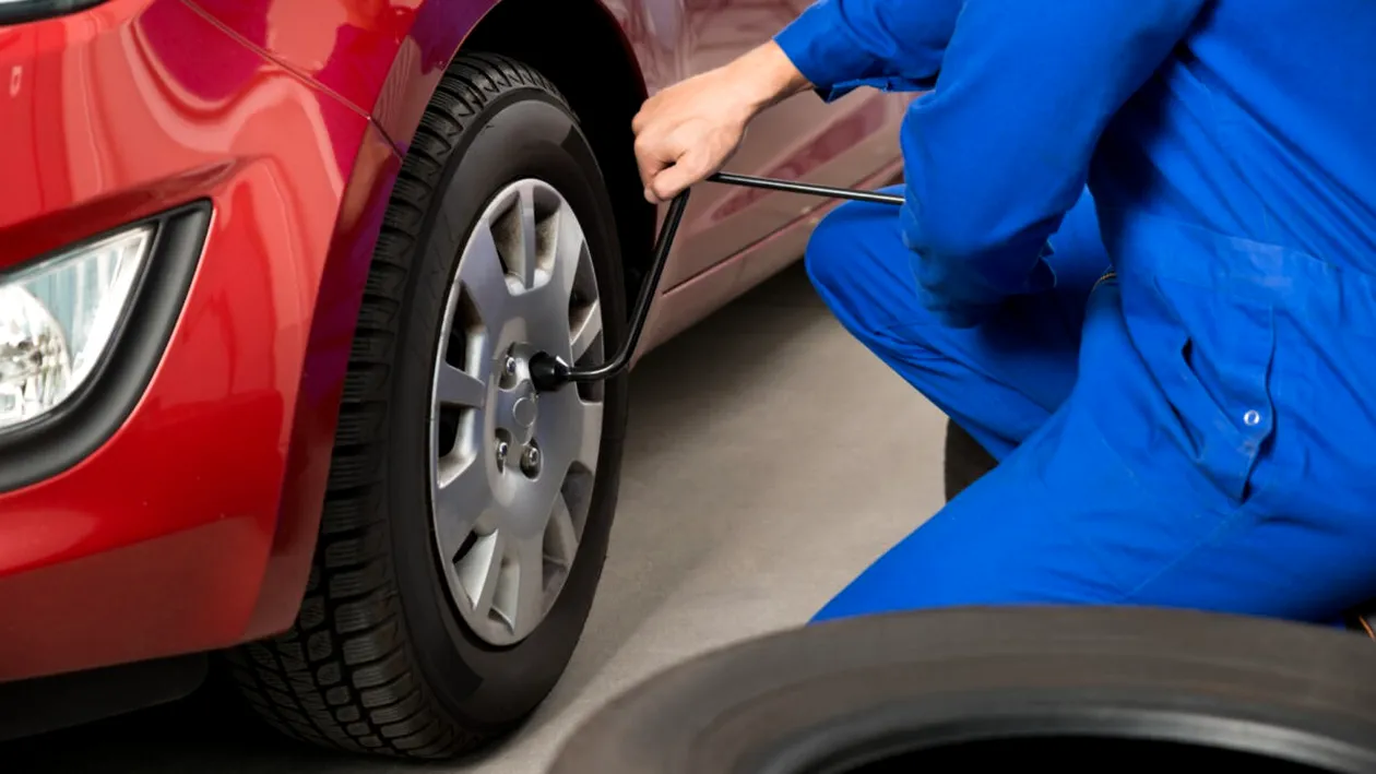 Cod Rutier 2025. Riști amendă dacă nu ai roata de rezervă în portbagaj? Ce prevede legea