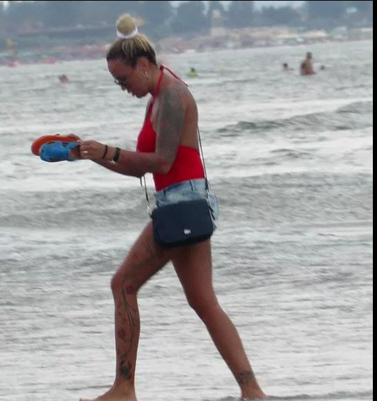Ramona, clipe de vacanță pe litoral