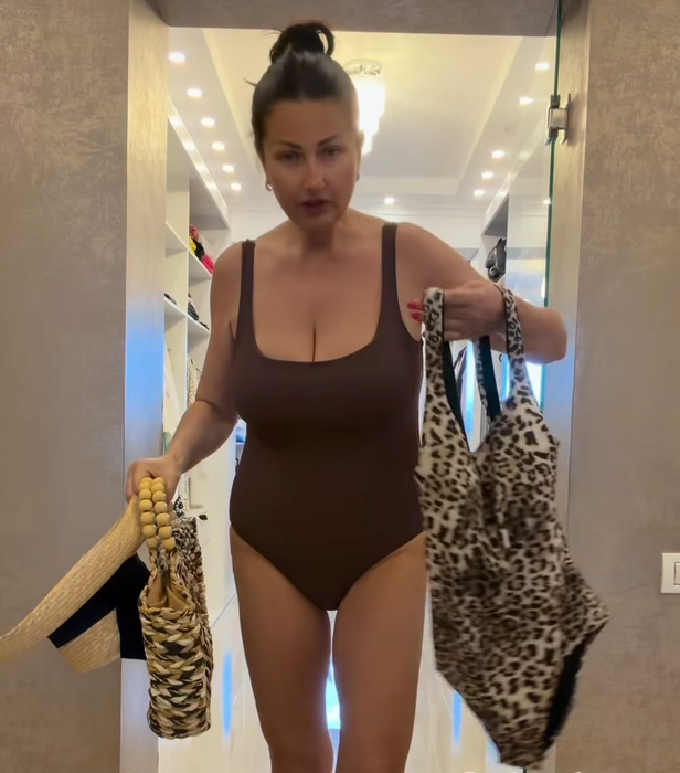 Gabriela Cristea în costum de baie/ sursă foto: social media