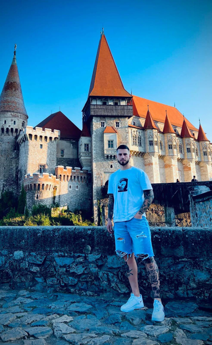 El este Denis Morea, fotbalistul care și-a pierdut viața în accidentul de pe Transalpina. Avea doar 28 de ani