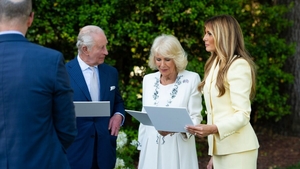 Melania Trump i-a transmis un mesaj lui Kate Middleton prin Regina Camilla. Ce cuvinte i-a șoptit prima-doamnă a SUA