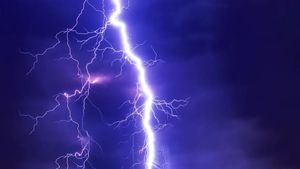 Alertă ANM! A fost emisă o nouă avertizare. Meteorologii anunță ploi torențiale, descărcări electrice și căderi de grindină