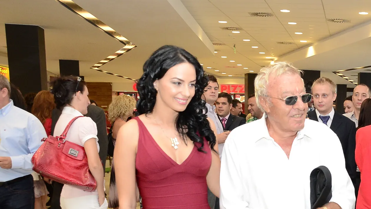 Armonie in familie! Milionarul Alexandru Mudura isi tine sub acelasi acoperis fosta nevasta si actuala iubita!