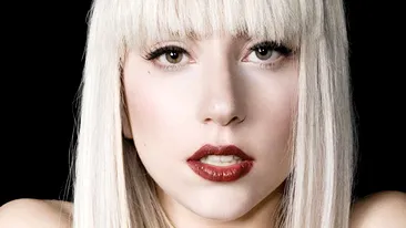 Aparitie DEZASTRUOASA a lui Lady Gaga! S-a ingrasat enorm si a iesit pe strada in chiloti!