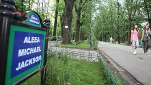 Surpriza pentru cei care s-au plimbat astazi prin parcul Herastrau! Ce au vazut pe aleea Michael Jackson