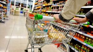 Data de expirare a alimentelor este diferită de limita de consum. Explicația specialiștilor