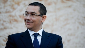 Victor Ponta, in vizita in judetul Bacau: "Noi nu inchidem fabricile si nu o sa mai taiem niciun ban de la oameni"