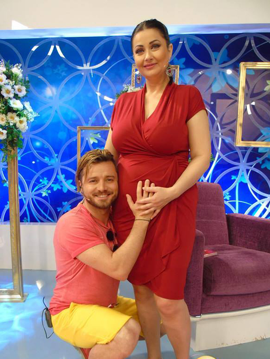 La câteva luni după ce a aflat că va deveni mămică, Gabriela Cristea a primit şi o lovitură dură: a fost concediată!